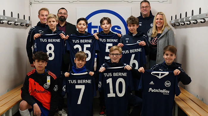 AH Petschallies Unterseite Sponsoring Trikot